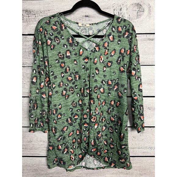 New Ladies First Love Green Leopard Print Boutique Top - Small - Picture 1 of 2